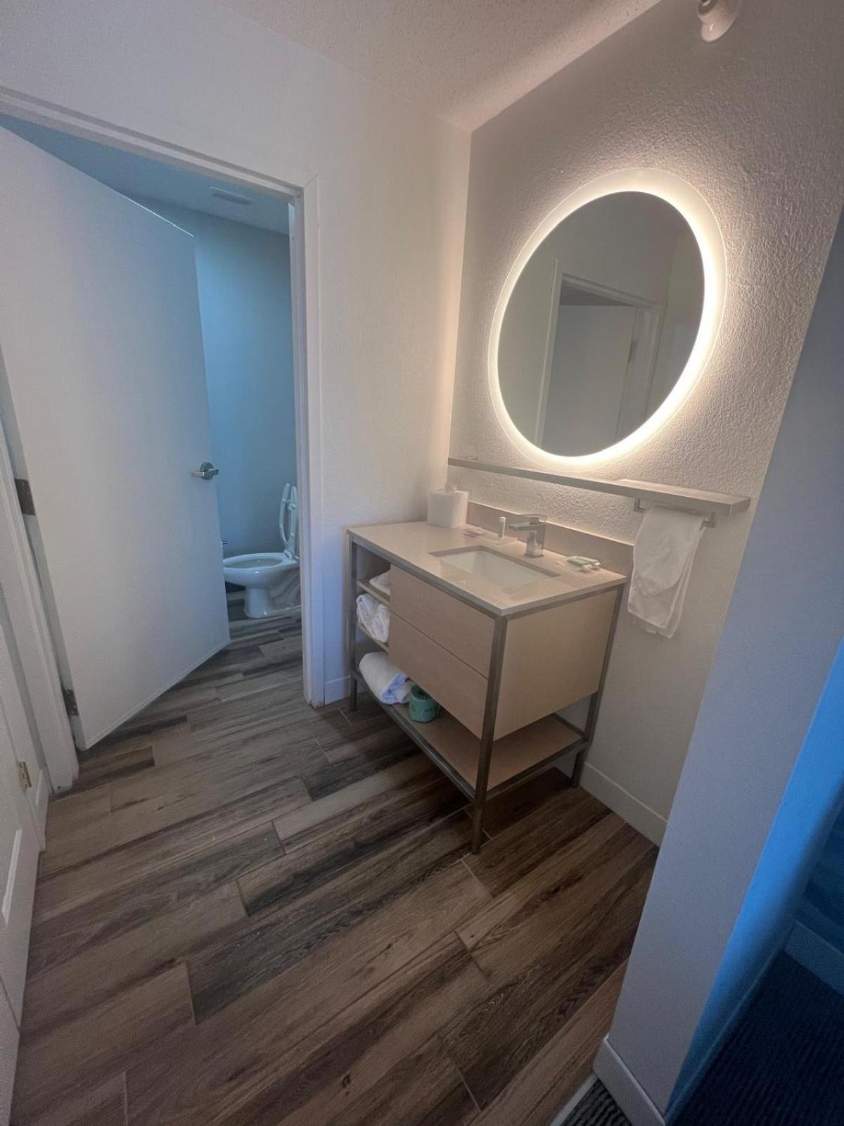 Towneplace Suites Detroit Warren Eksteriør billede