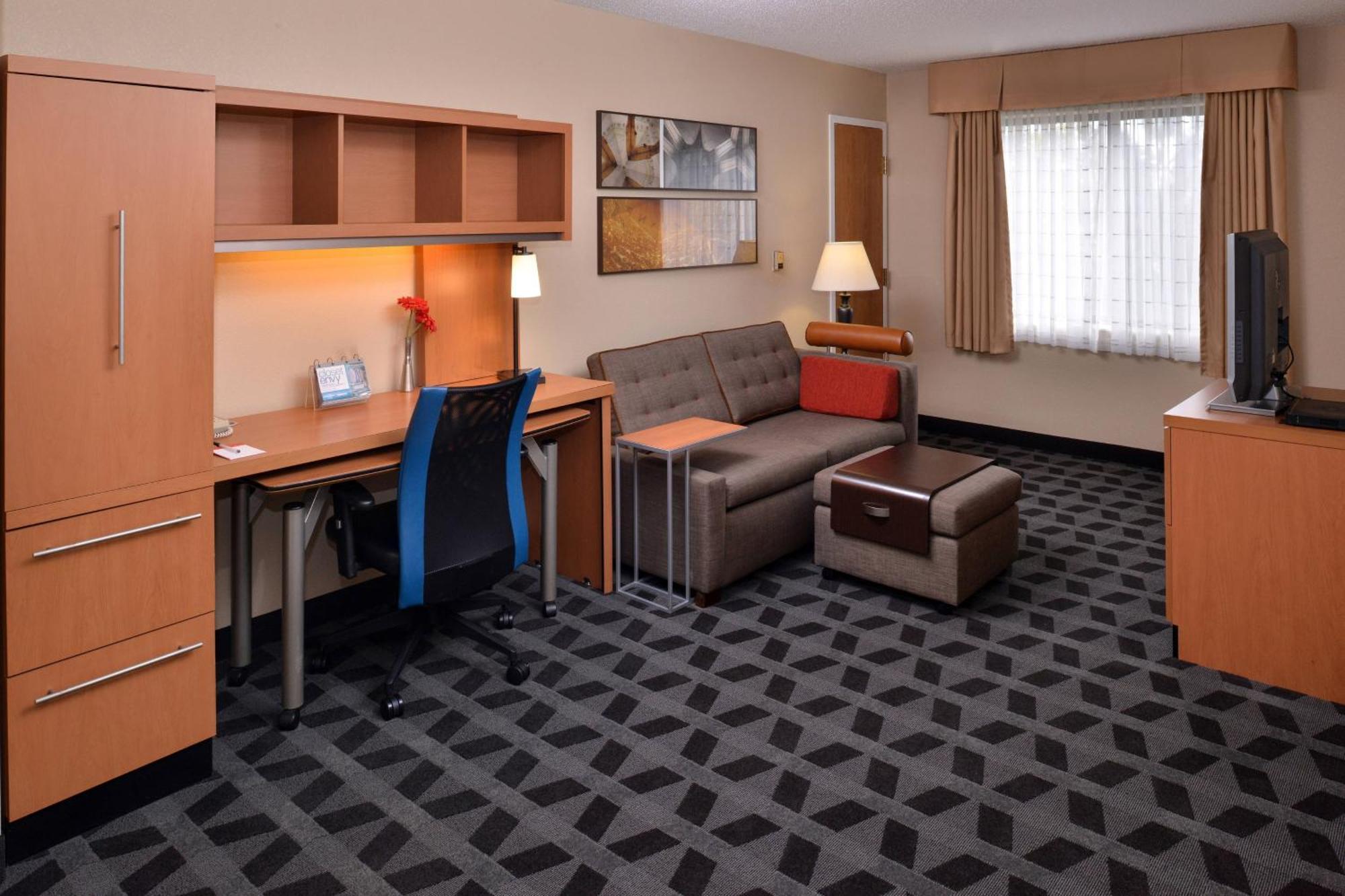 Towneplace Suites Detroit Warren Eksteriør billede