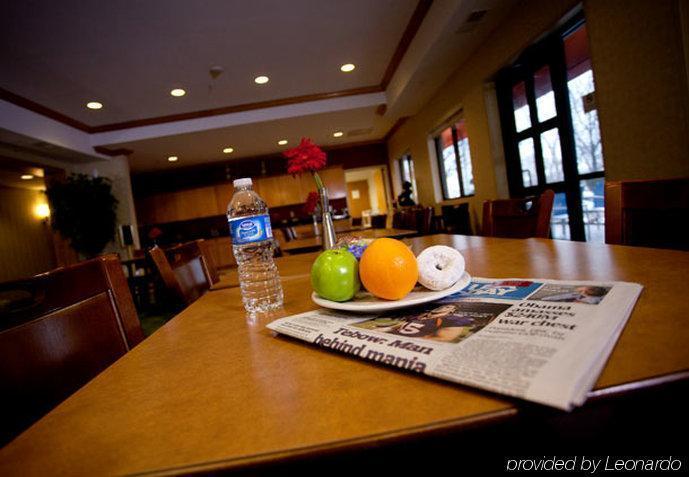 Towneplace Suites Detroit Warren Restaurant billede