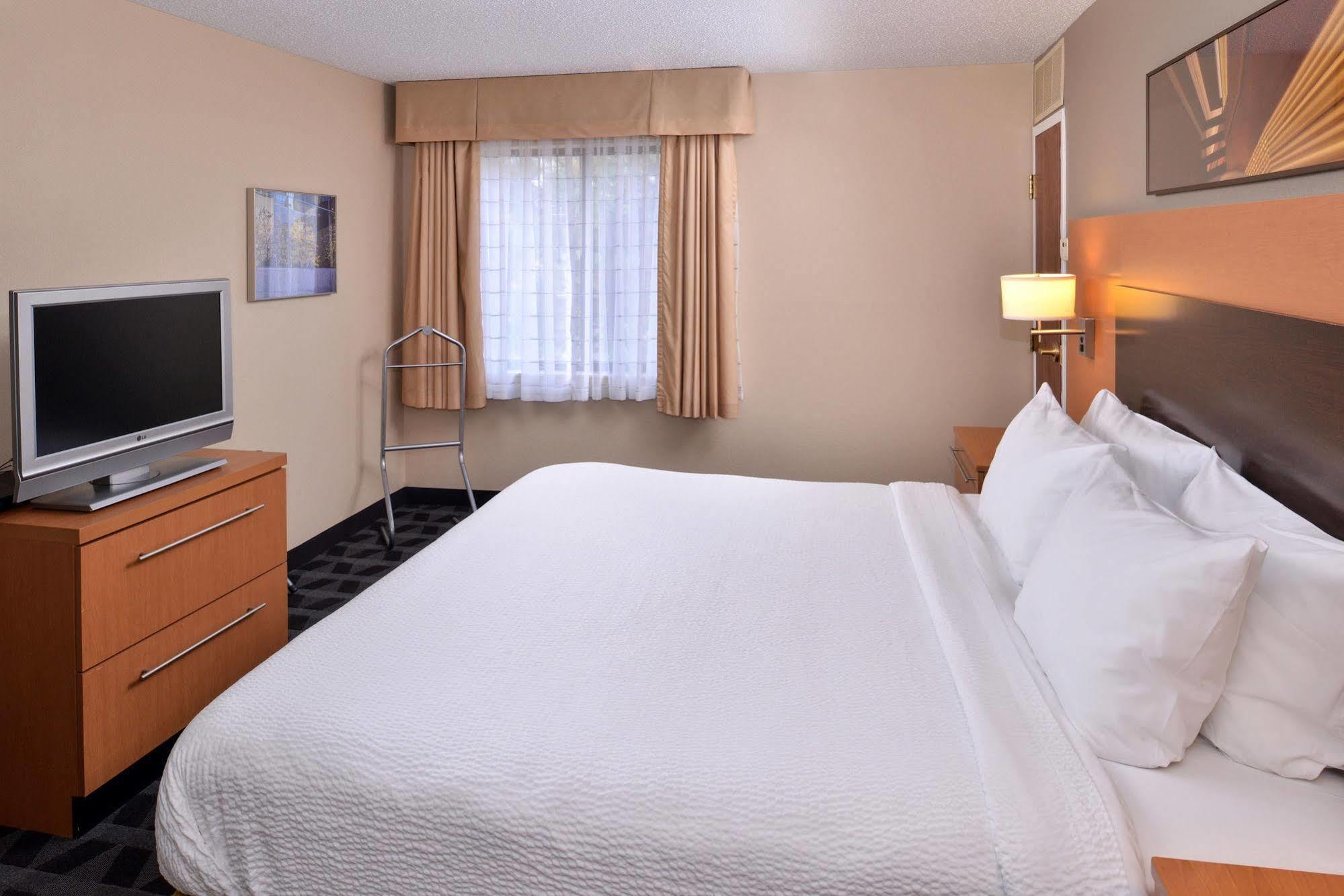 Towneplace Suites Detroit Warren Eksteriør billede